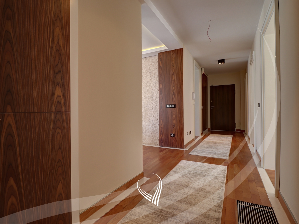 Penthouse 243.35m2 në shitje në lagjen Kalabria – Emshir17