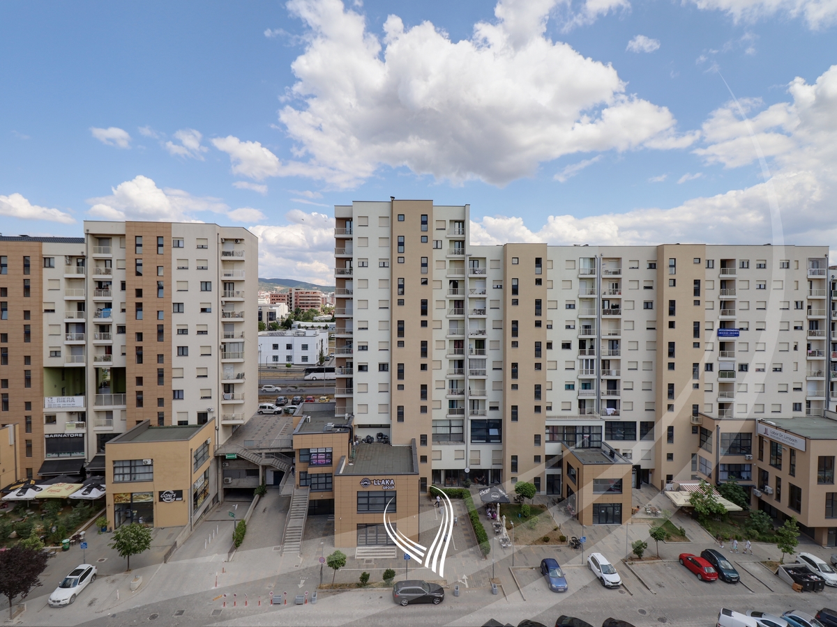 Penthouse 243.35m2 në shitje në lagjen Kalabria – Emshir23