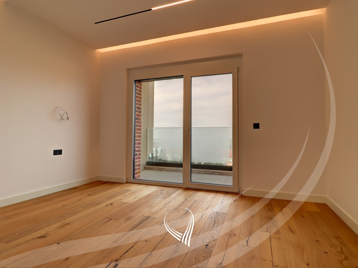 Shtëpi me 3 dhoma gjumi me qira në lagjen Marigona Hill7