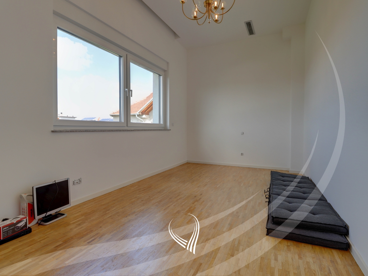 Shtëpi 620m2 në shitje në Çagllavicë (afër lagjes 038)20