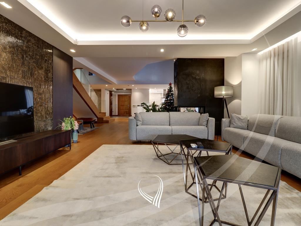 700m2 house for sale in the Marigona Residence neighborhood1