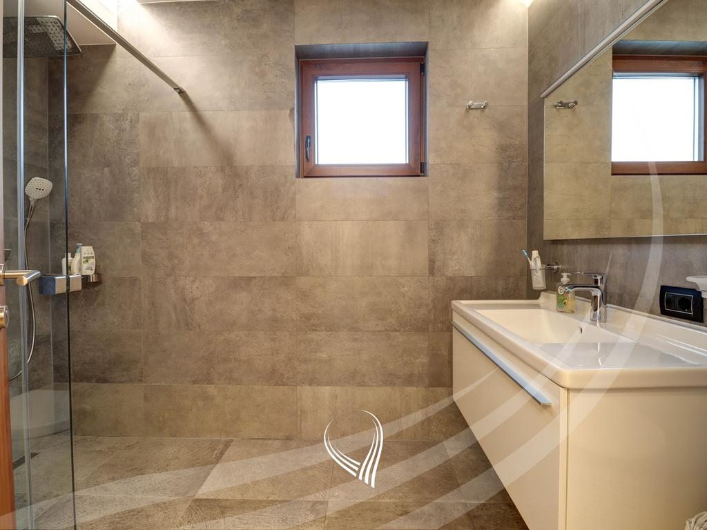 700m2 house for sale in the Marigona Residence neighborhood35