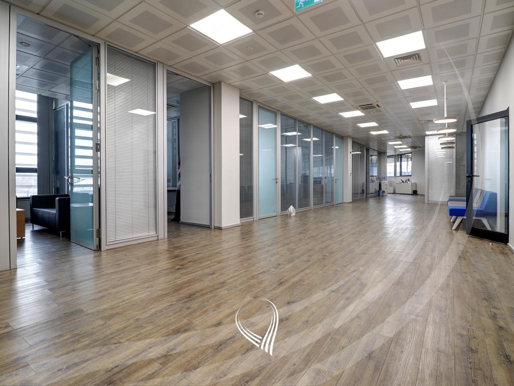 Zyre 1,560m2 me qira në lagjen Lakrishtë – Ramiz Sadiku4