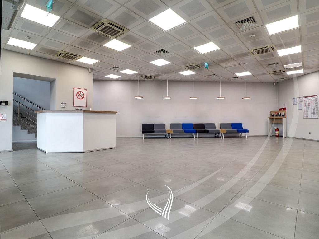 Zyre 1,560m2 me qira në lagjen Lakrishtë – Ramiz Sadiku5