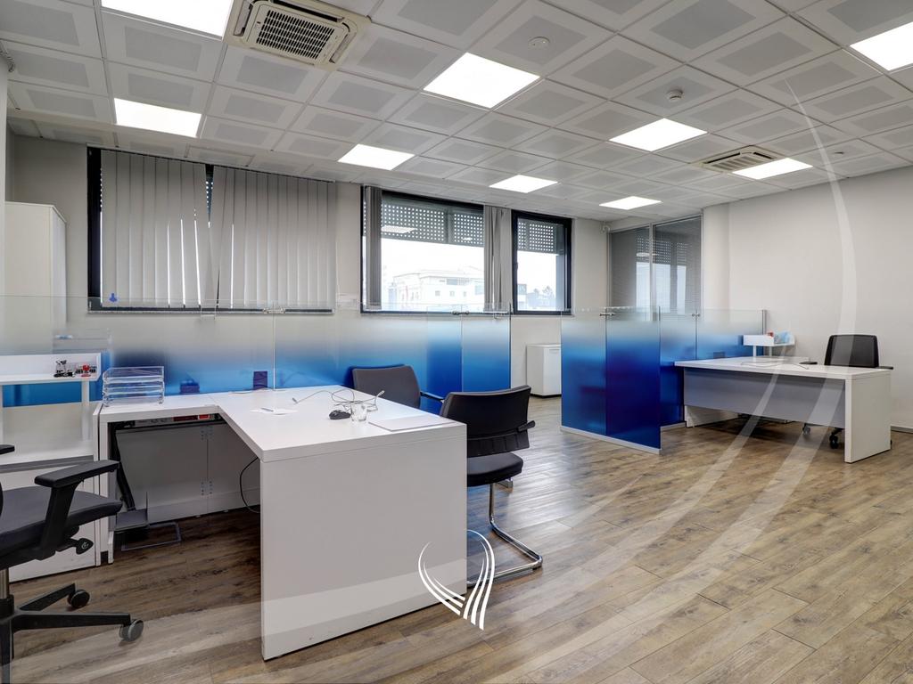 Zyre 1,560m2 me qira në lagjen Lakrishtë – Ramiz Sadiku12