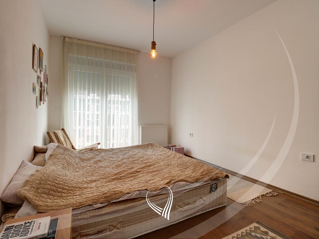 Banesë me 2 dhoma gjumi në shitje në lagjen Mati 15