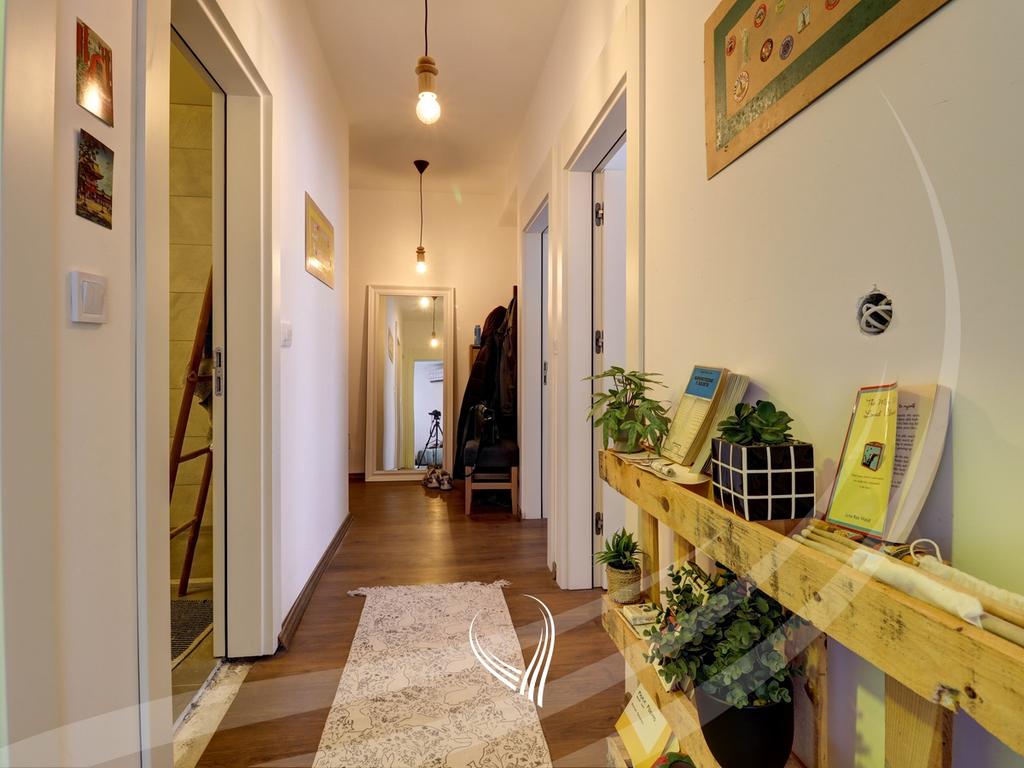 Banesë me 2 dhoma gjumi në shitje në lagjen Mati 18