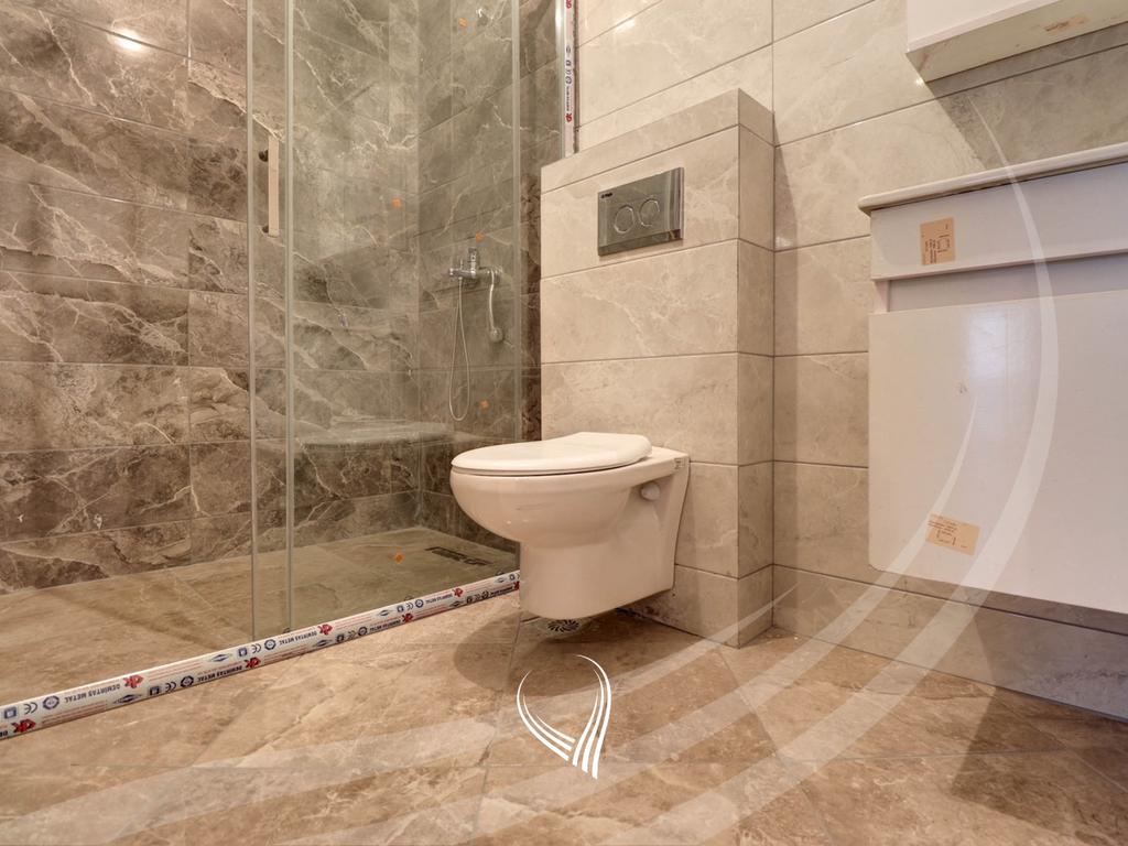 Banesë me 3 dhoma gjumi në shitje në lagjen Mati 110