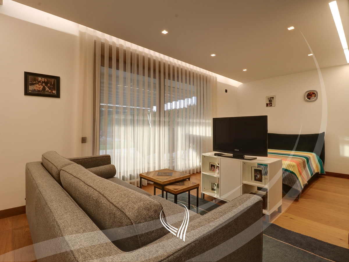 700m2 house for sale in the Marigona Residence neighborhood16