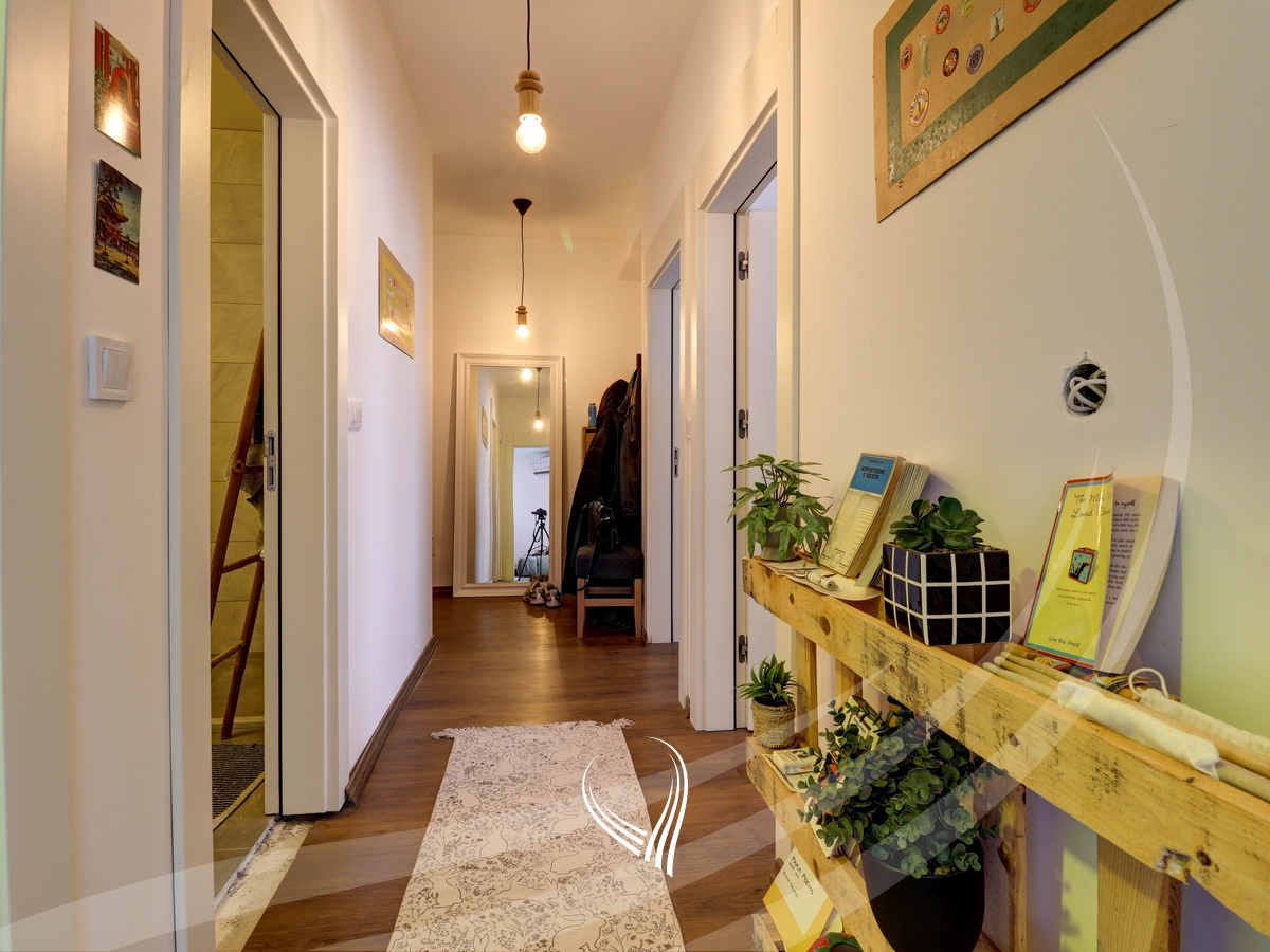 Banesë me 2 dhoma gjumi në shitje në lagjen Mati 18