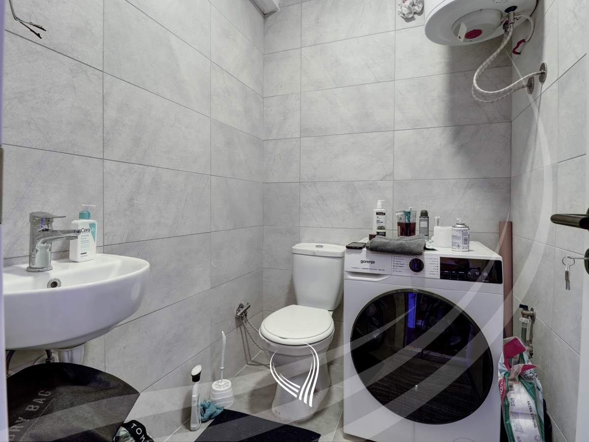 Banesë me 2 dhoma gjumi në shitje në lagjen Mati 111