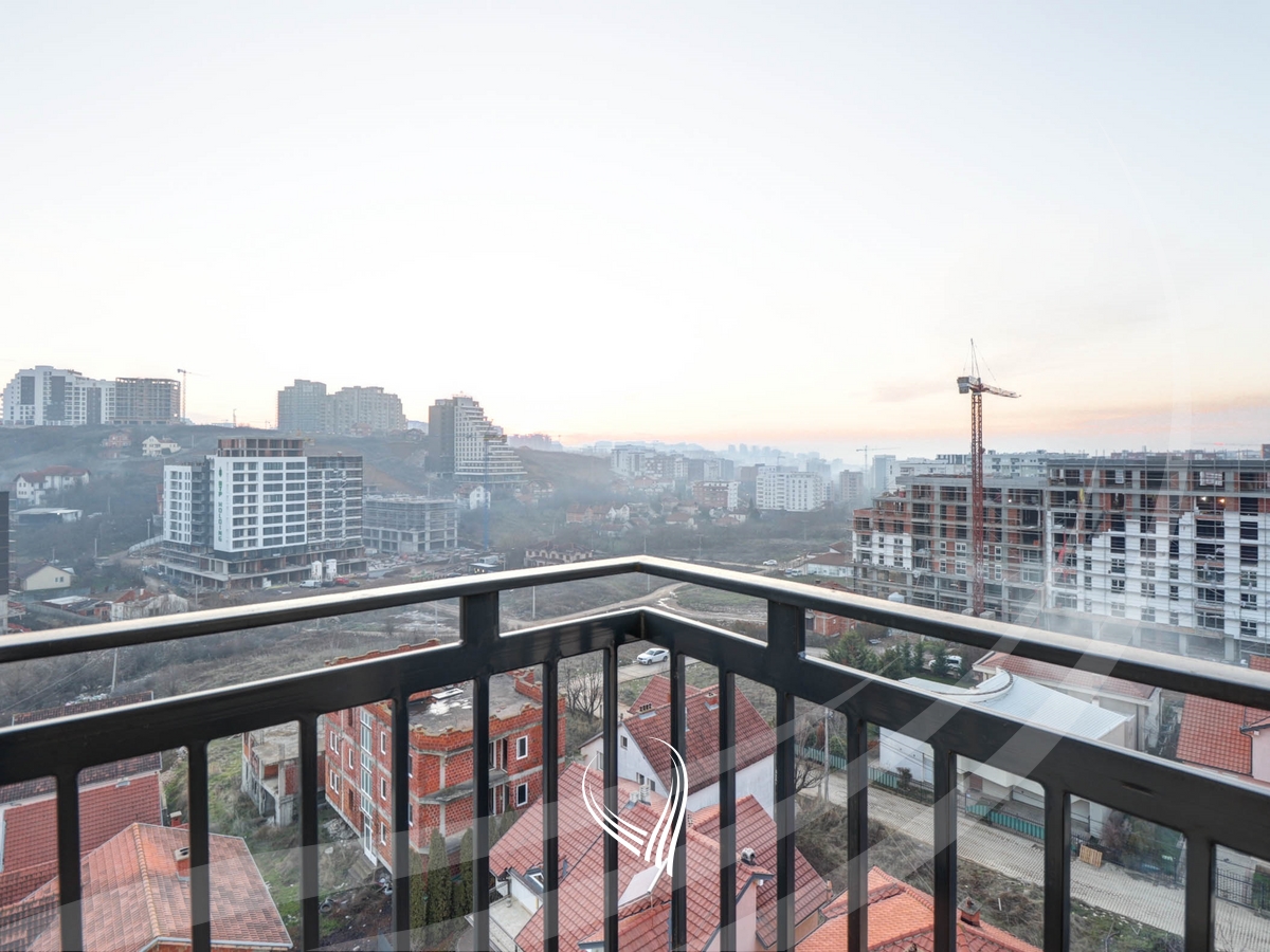 Banesë me 3 dhoma gjumi në shitje në lagjen Mati 110