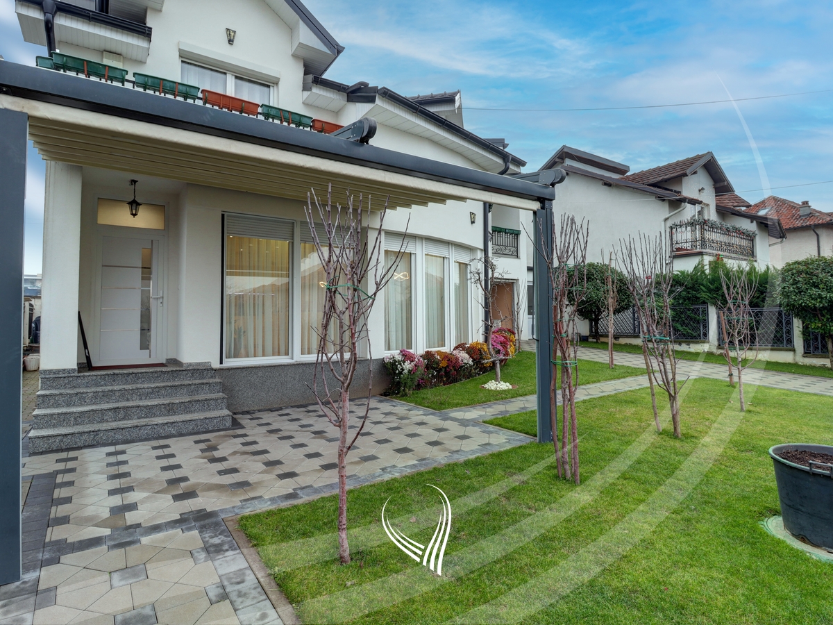 Shtëpi me 3 dhoma gjumi në shitje në Çagllavicë1