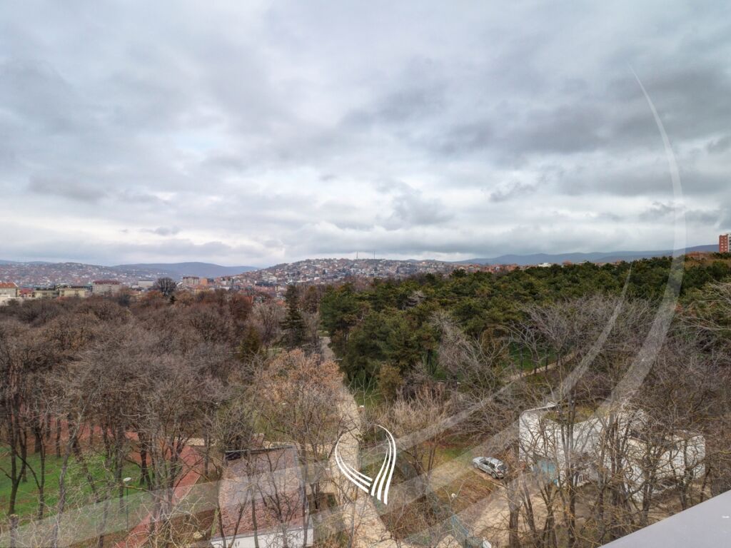 Penthouse me 2 dhoma gjumi me qira në Qendër11