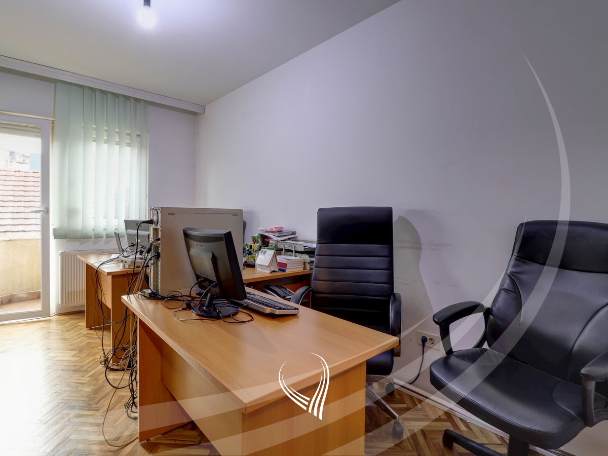 Business building 330m2 for rent in Ulpiana neighborhood9