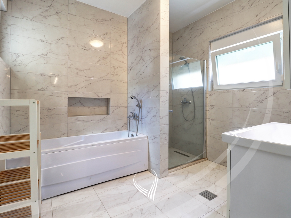 4-bedroom house for sale in the Qershia neighborhood17