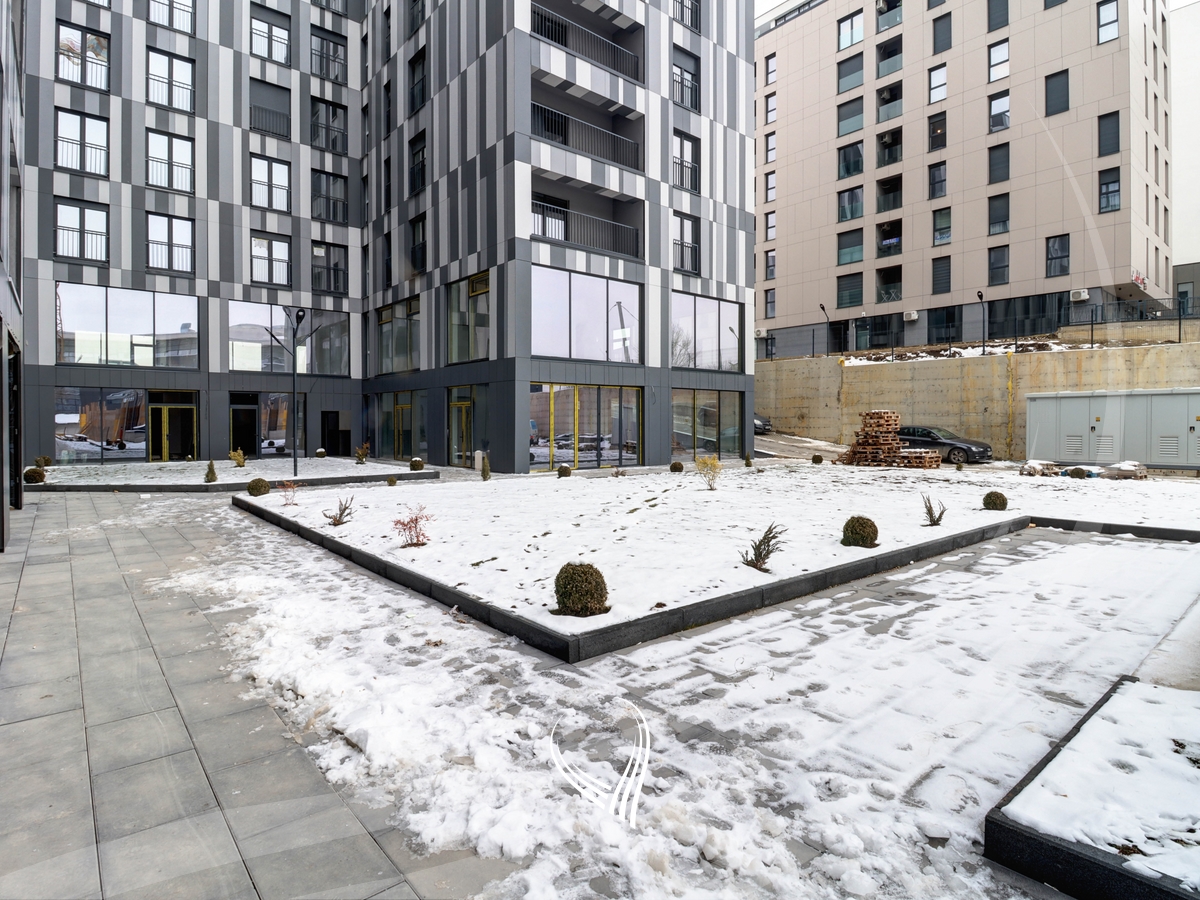 241m2 commercial space for rent in the New Prishtina neighborhood – Grey Towers4