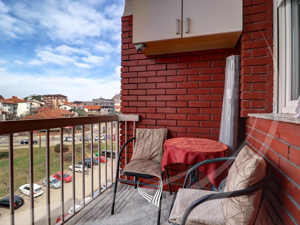 Banesë me 1 dhomë gjumi në shitje në lagjen Bregu i Diellit7