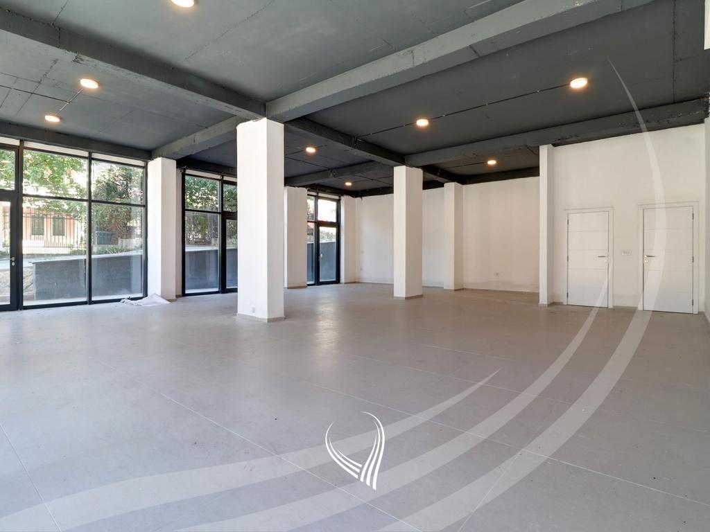 Lokal 120m2 në shitje në lagjen Mati 13