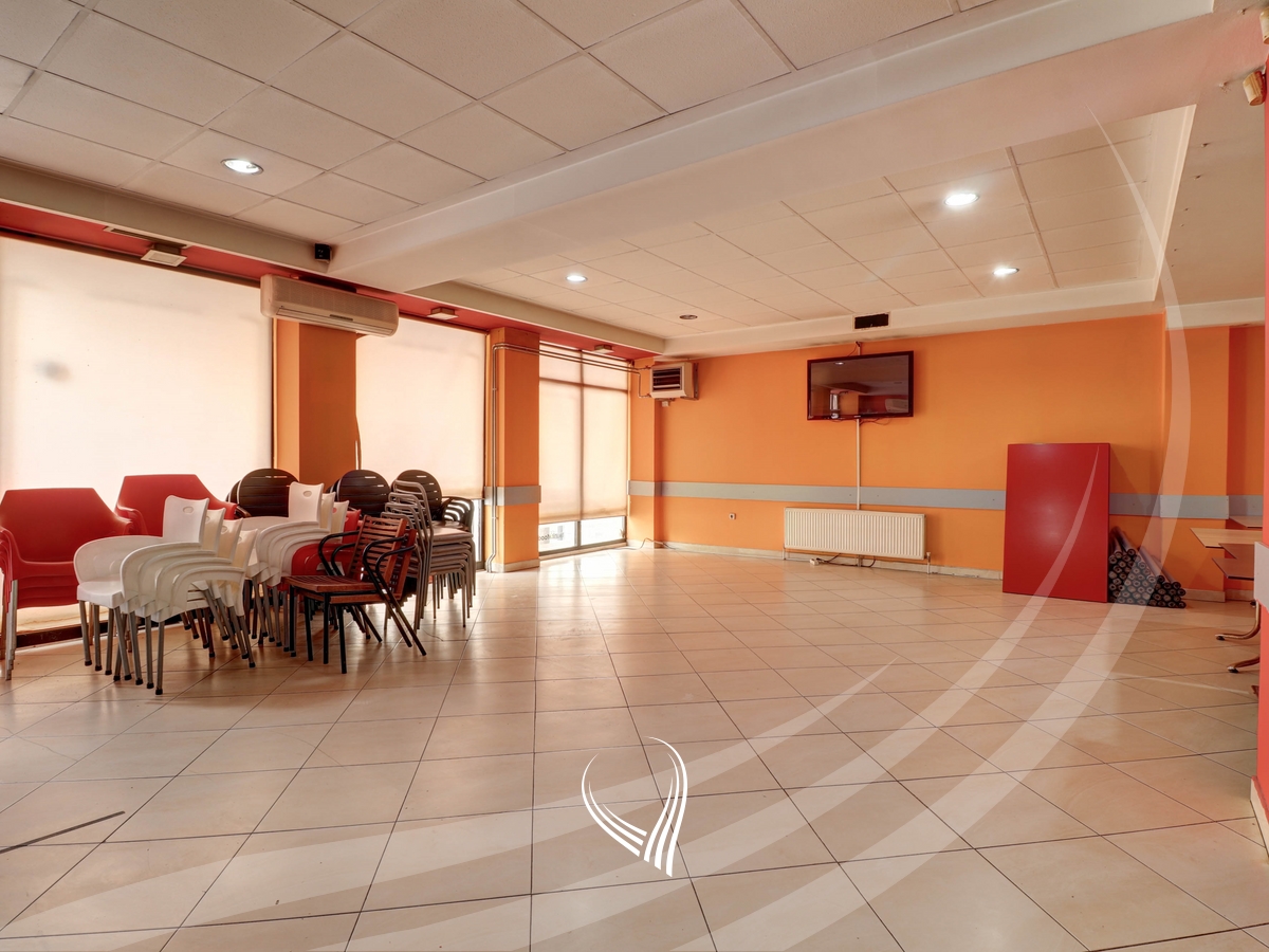 Lokal 360m2 me qira në lagjen Aktash0