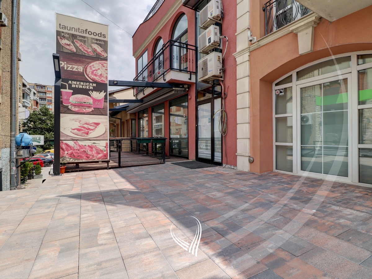 Lokal 360m2 me qira në lagjen Aktash10