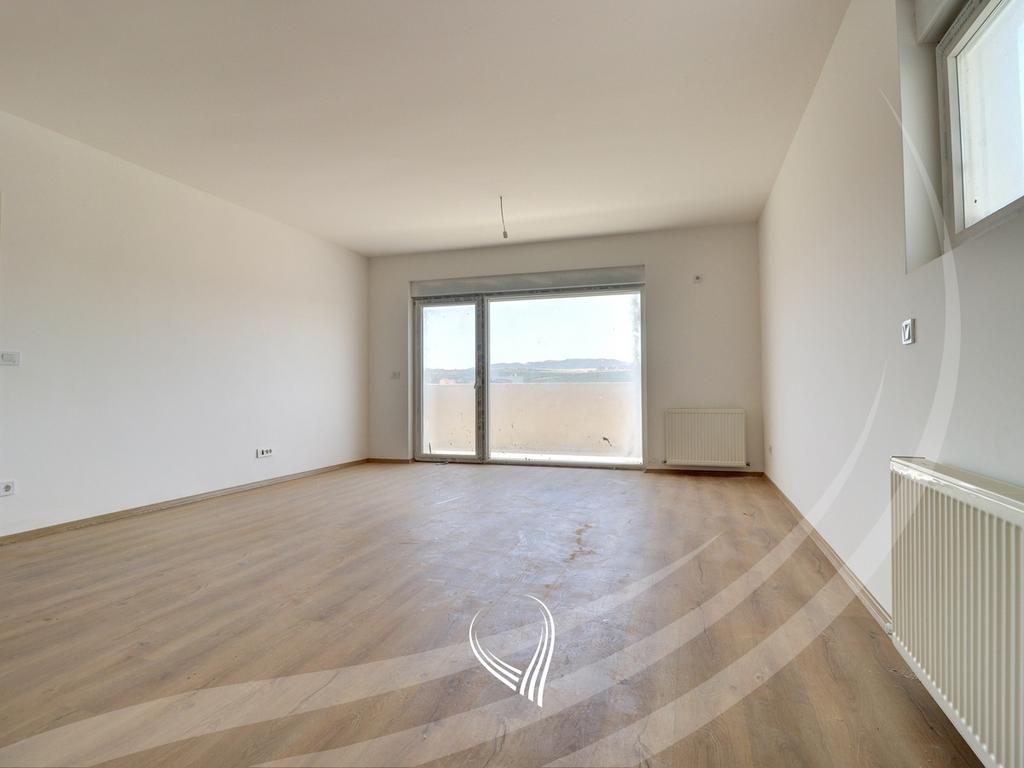 Office space with 3 rooms for rent in the Mati 1 neighborhood