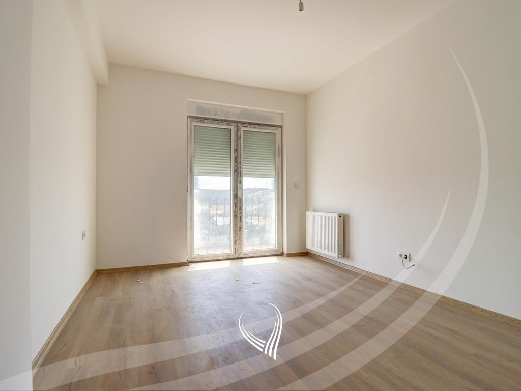 Office space with 4 rooms for rent in the Mati 1 neighborhood3