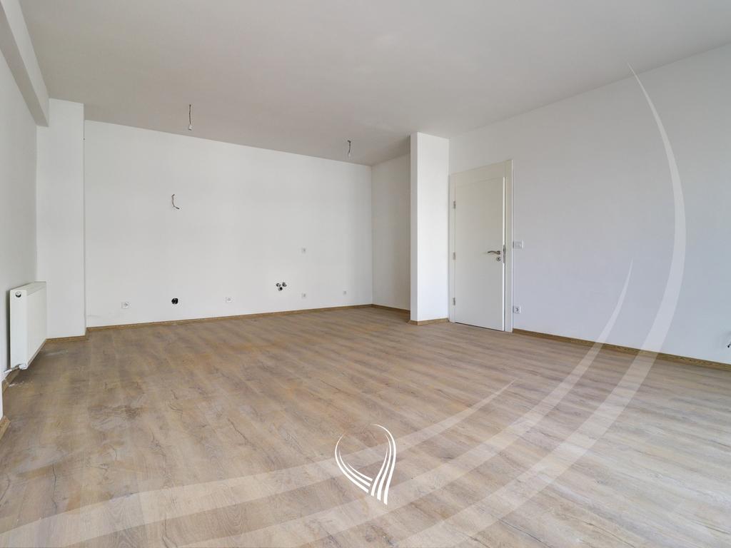 Zyre me 4 dhoma pune me qira në lagjen Mati 11