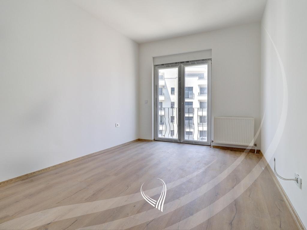 Zyre me 4 dhoma pune me qira në lagjen Mati 12