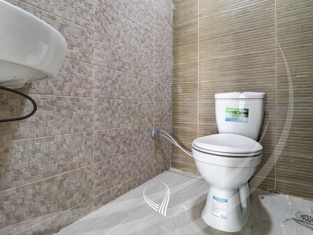 Zyre me 4 dhoma pune me qira në lagjen Mati 19