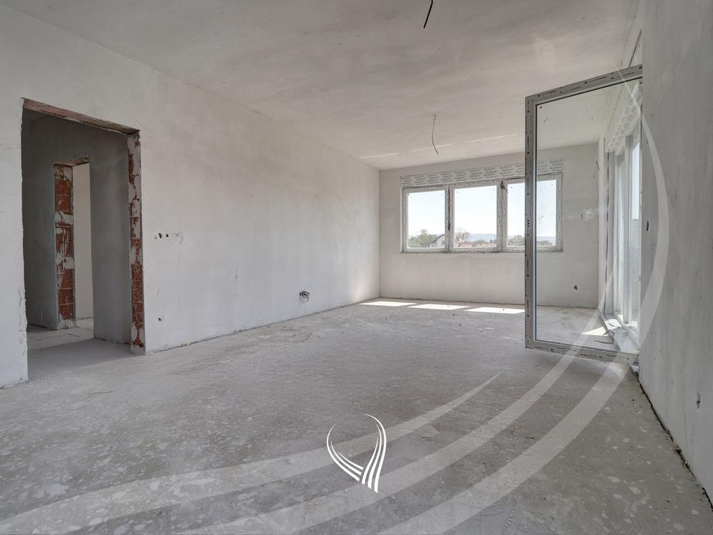 Banesë me 3 dhoma gjumi në shitje në lagjen Arbëria - Dragodan