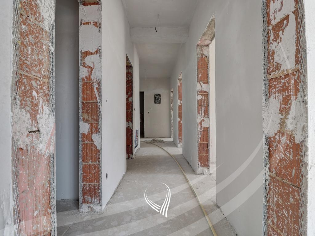 Banesë me 3 dhoma gjumi në shitje në lagjen Arbëria - Dragodan8