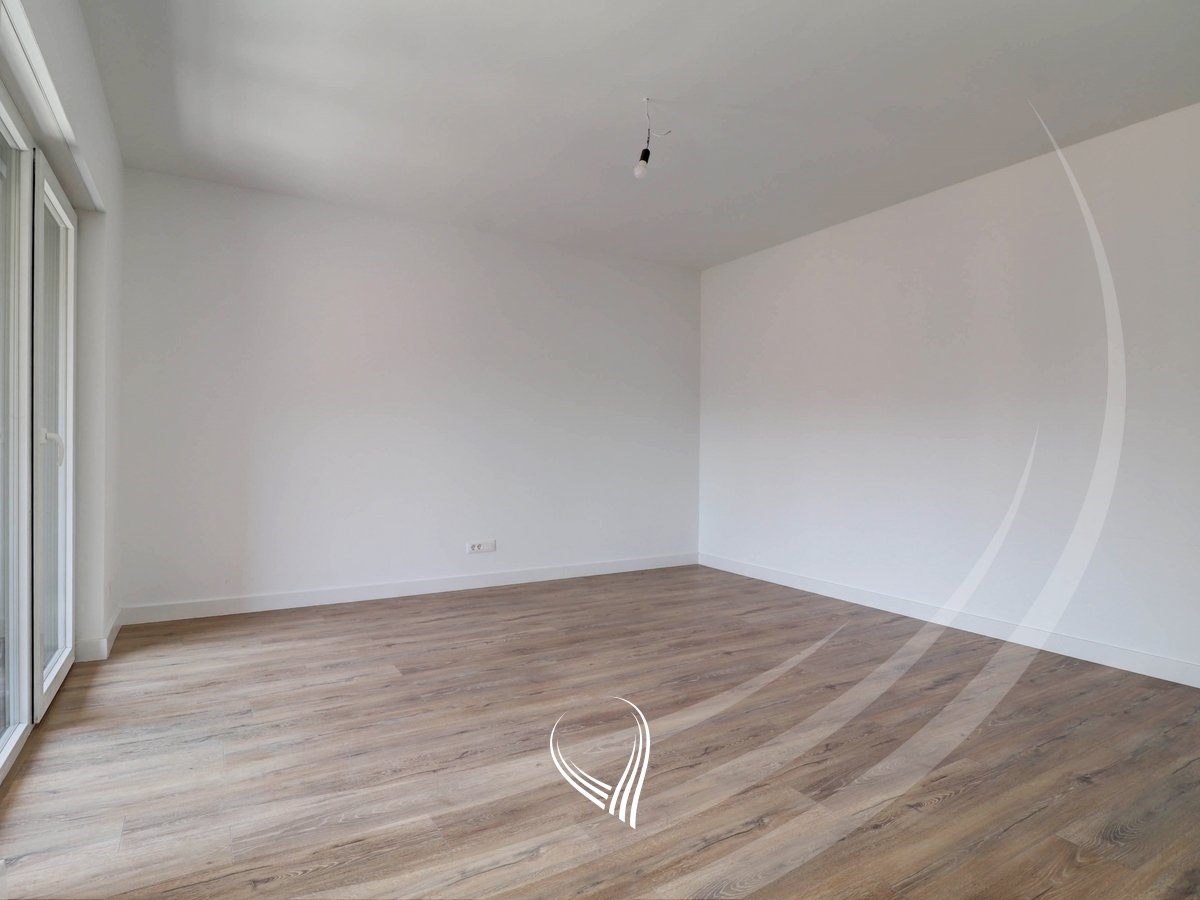 Office with 3 work rooms for rent in the Aktash neighborhood2
