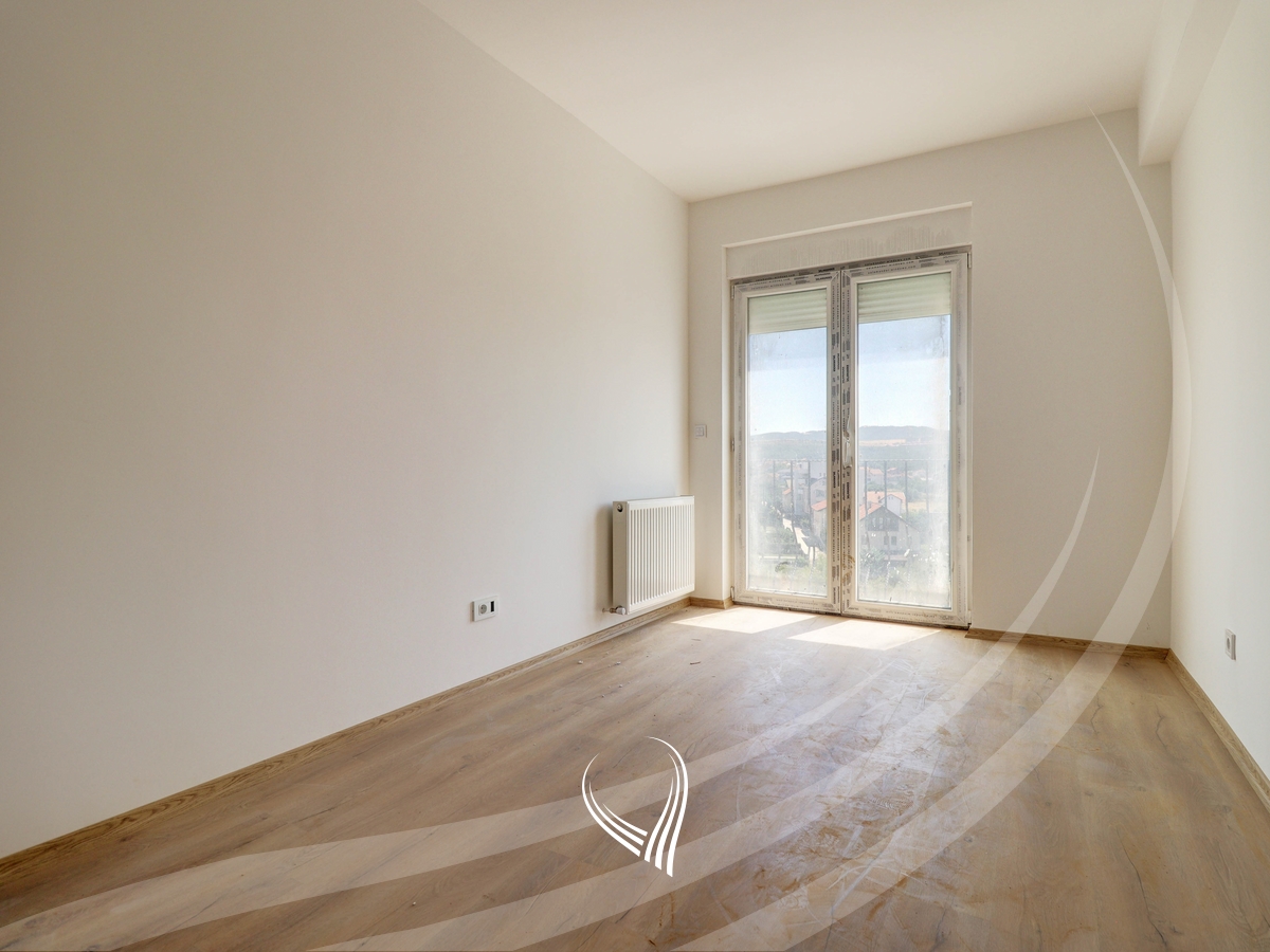 Office space with 4 rooms for rent in the Mati 1 neighborhood4
