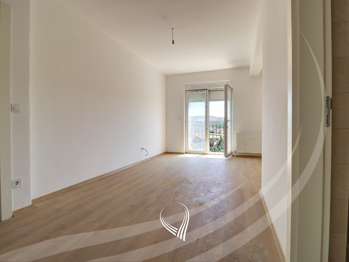 Office space with 4 rooms for rent in the Mati 1 neighborhood5