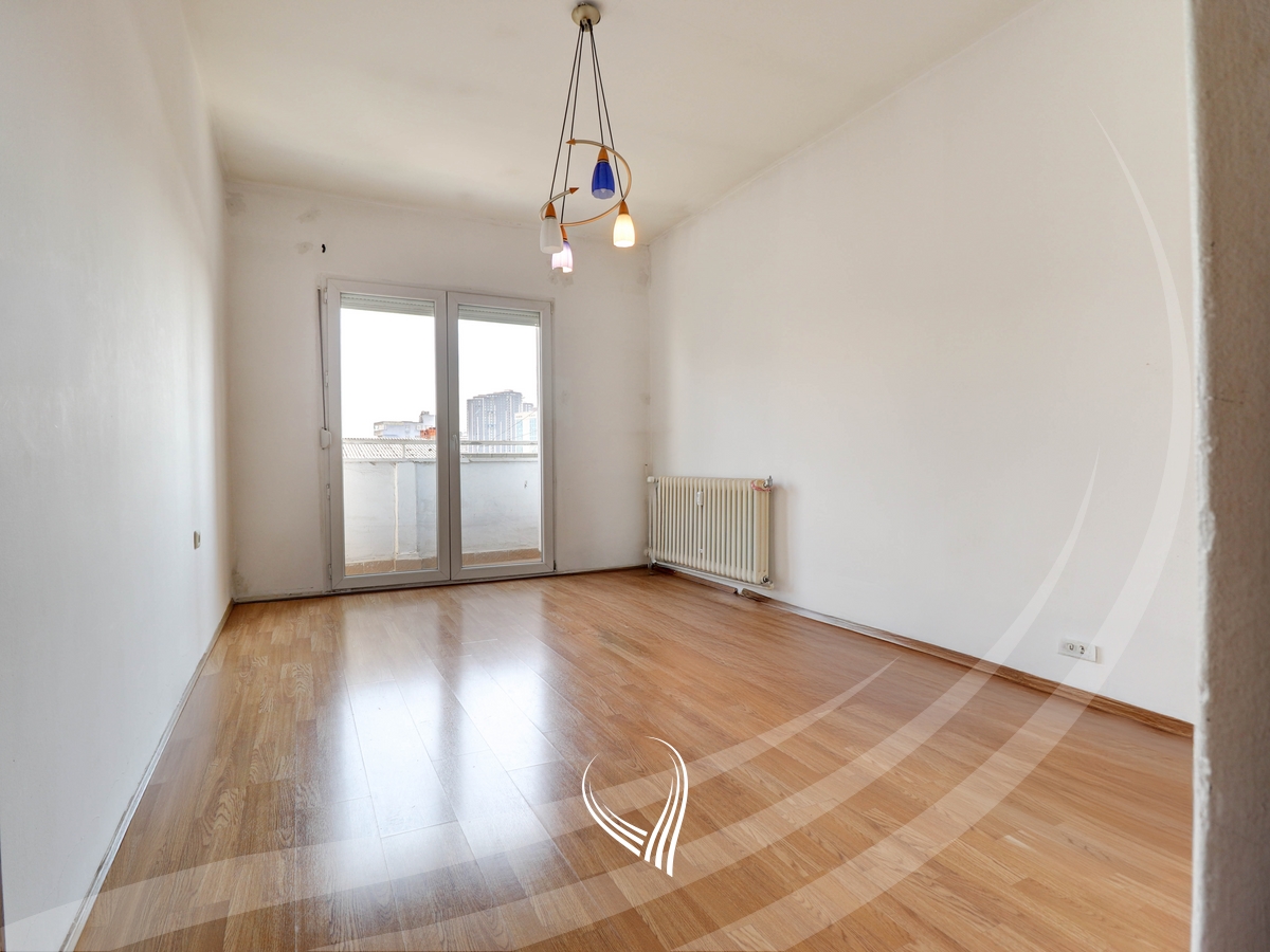 3-bedroom apartment for rent in the Center5
