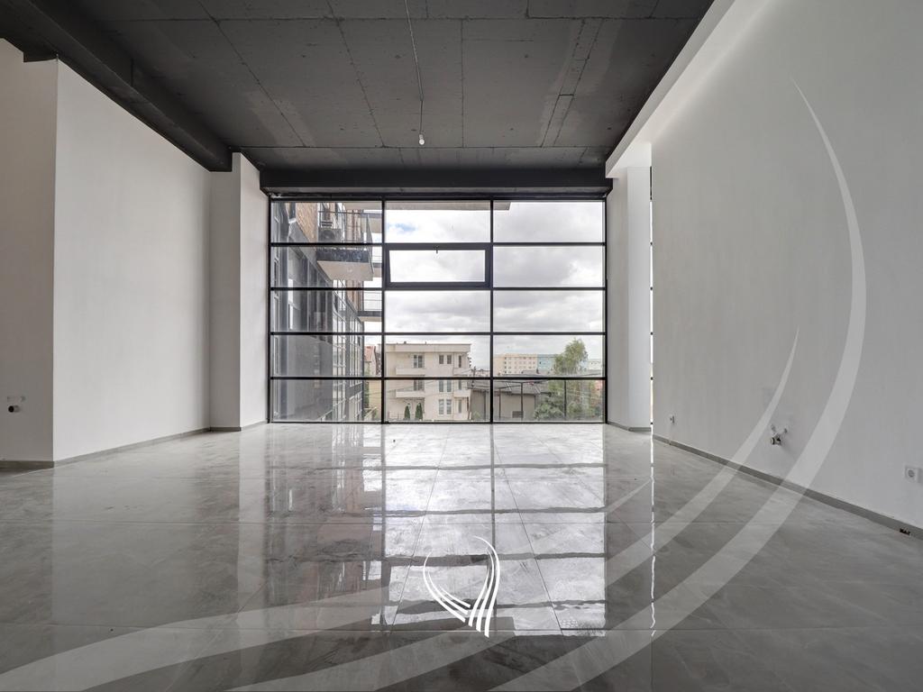Lokal 141m2 me qira në lagjen Mati 16
