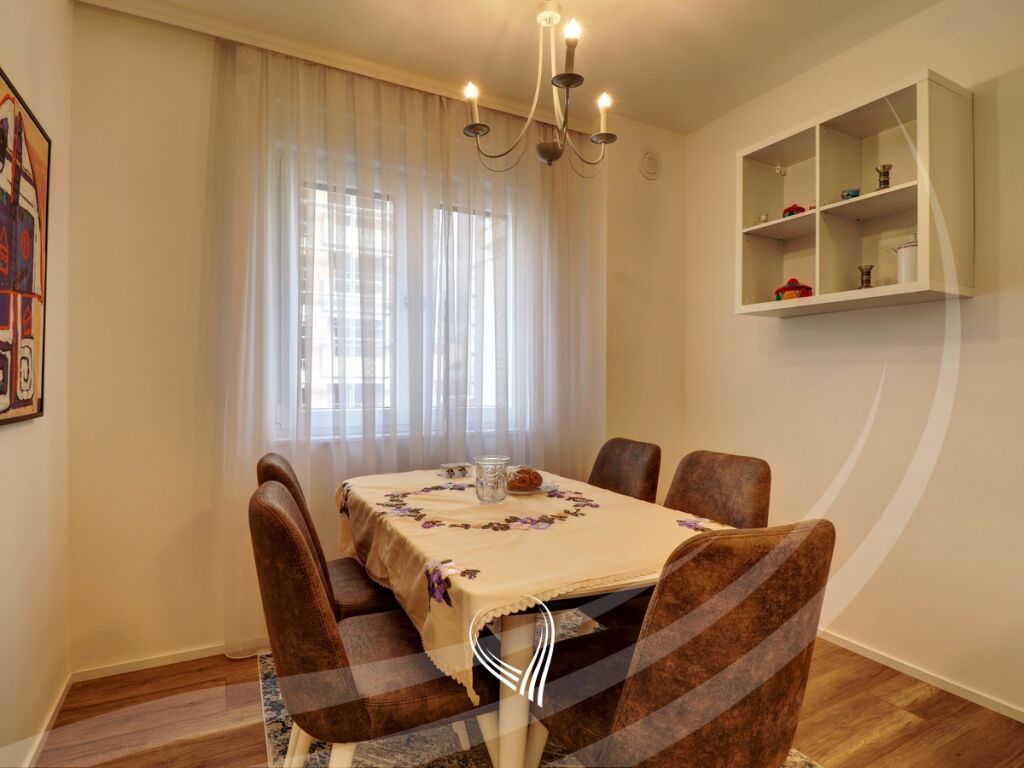 Banesë me 2 dhoma gjumi me qira në lagjen Aktash5