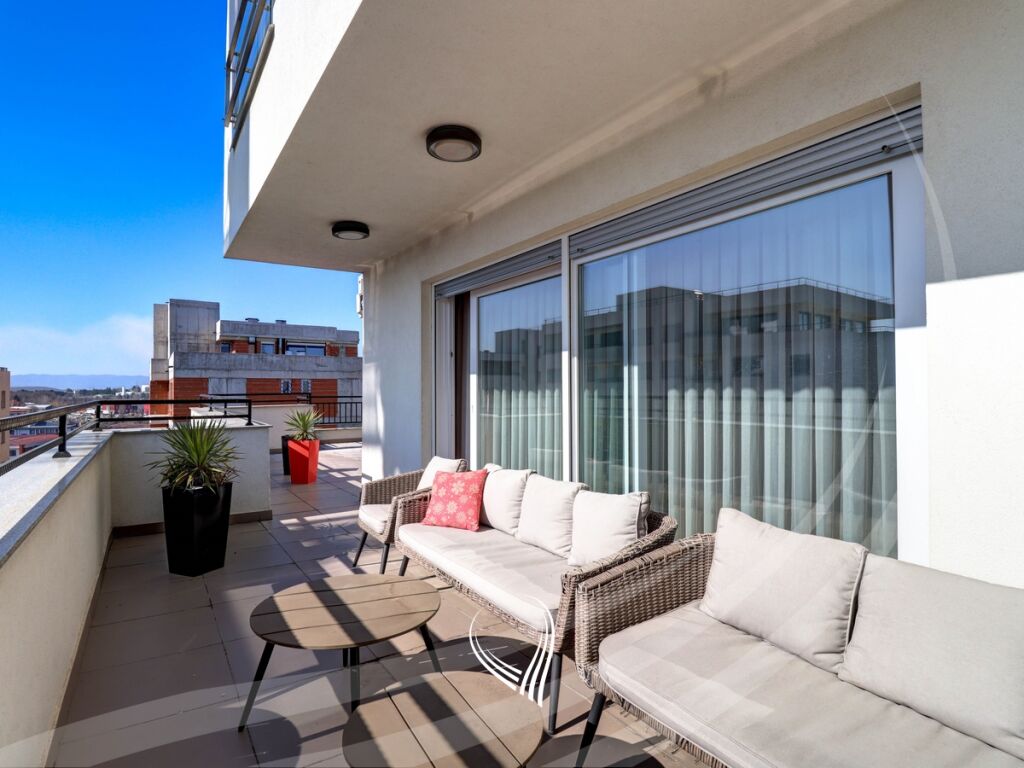3-bedroom penthouse for rent in the Kalabria neighborhood – Emshir9