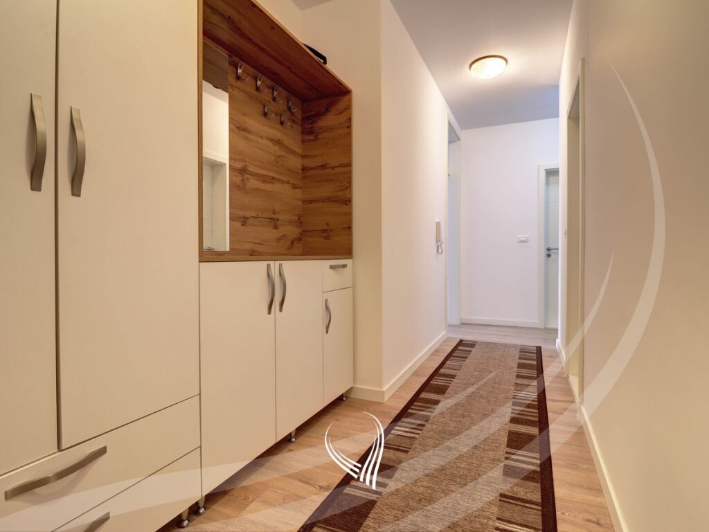 Banes me 2 dhoma gjumi me qira në lagjen Mati 18