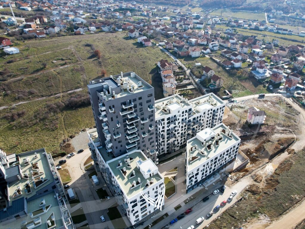 Banes me 2 dhoma gjumi me qira në lagjen Mati 114