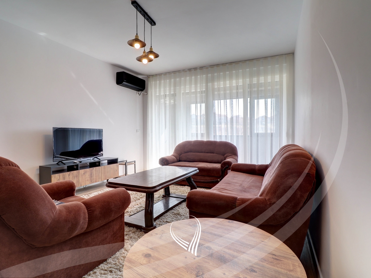 Banes me 2 dhoma gjumi me qira në lagjen Mati 10