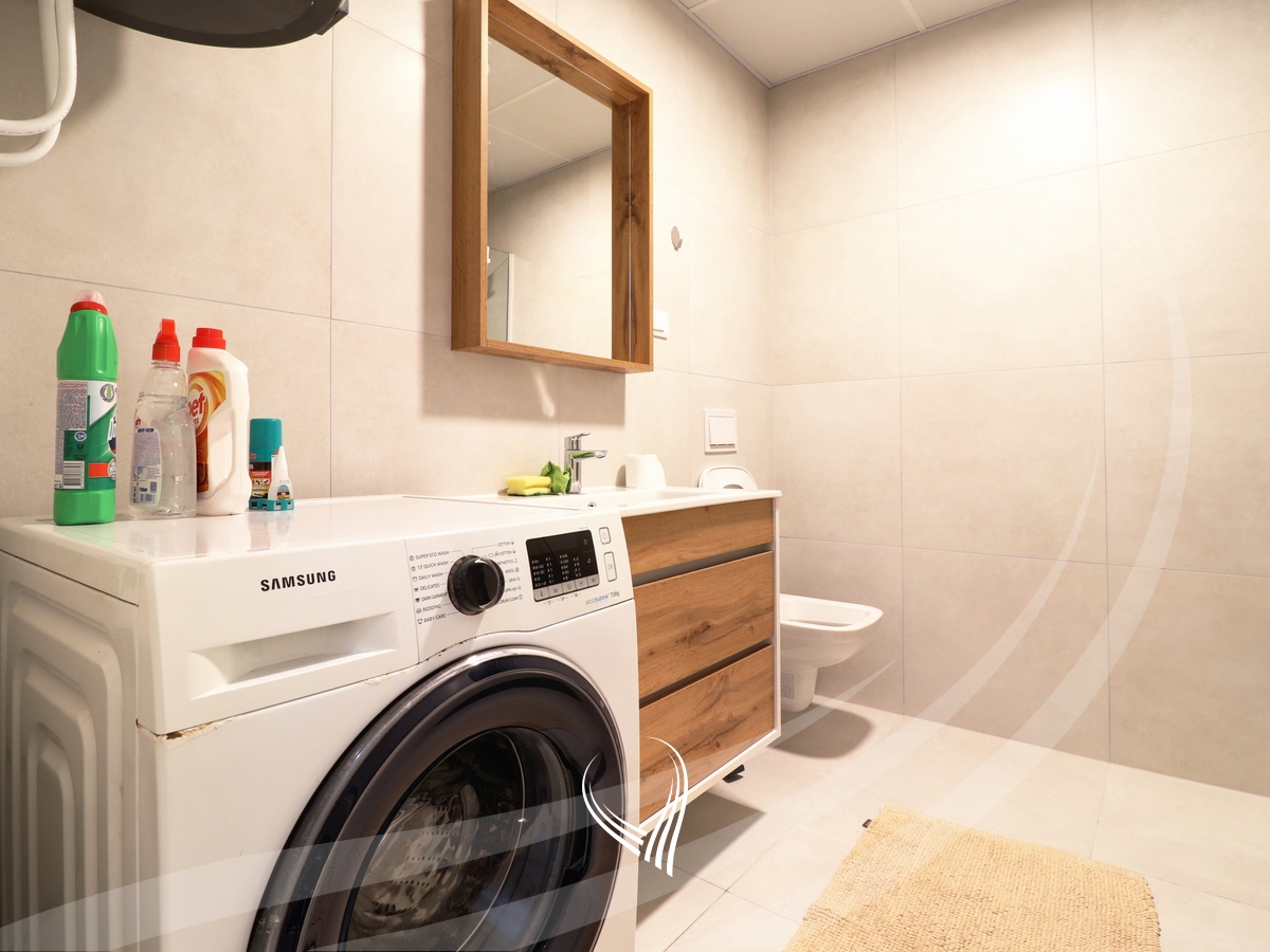 Banes me 2 dhoma gjumi me qira në lagjen Mati 111