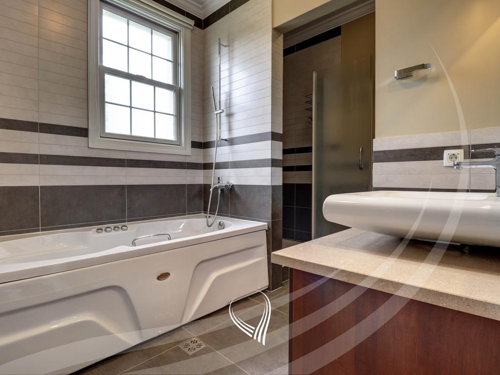 4 bedroom house for rent in International Village - International Village12