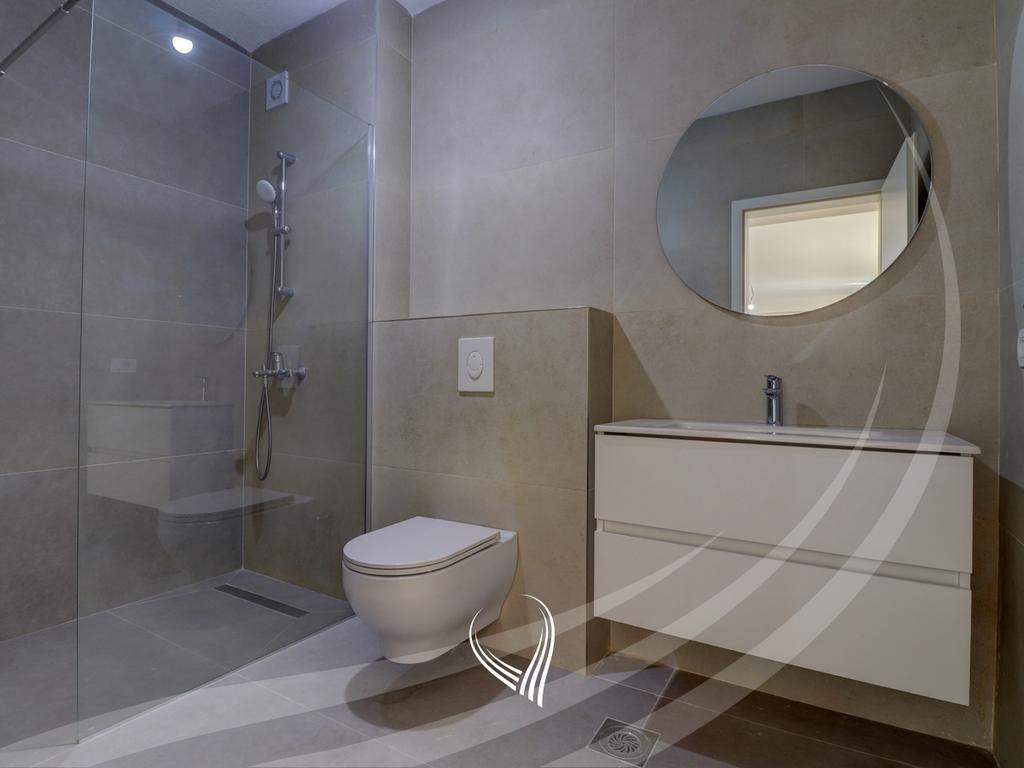 Office with 3 working rooms for rent in Lakrishtë neighborhood - Prime Residence 28