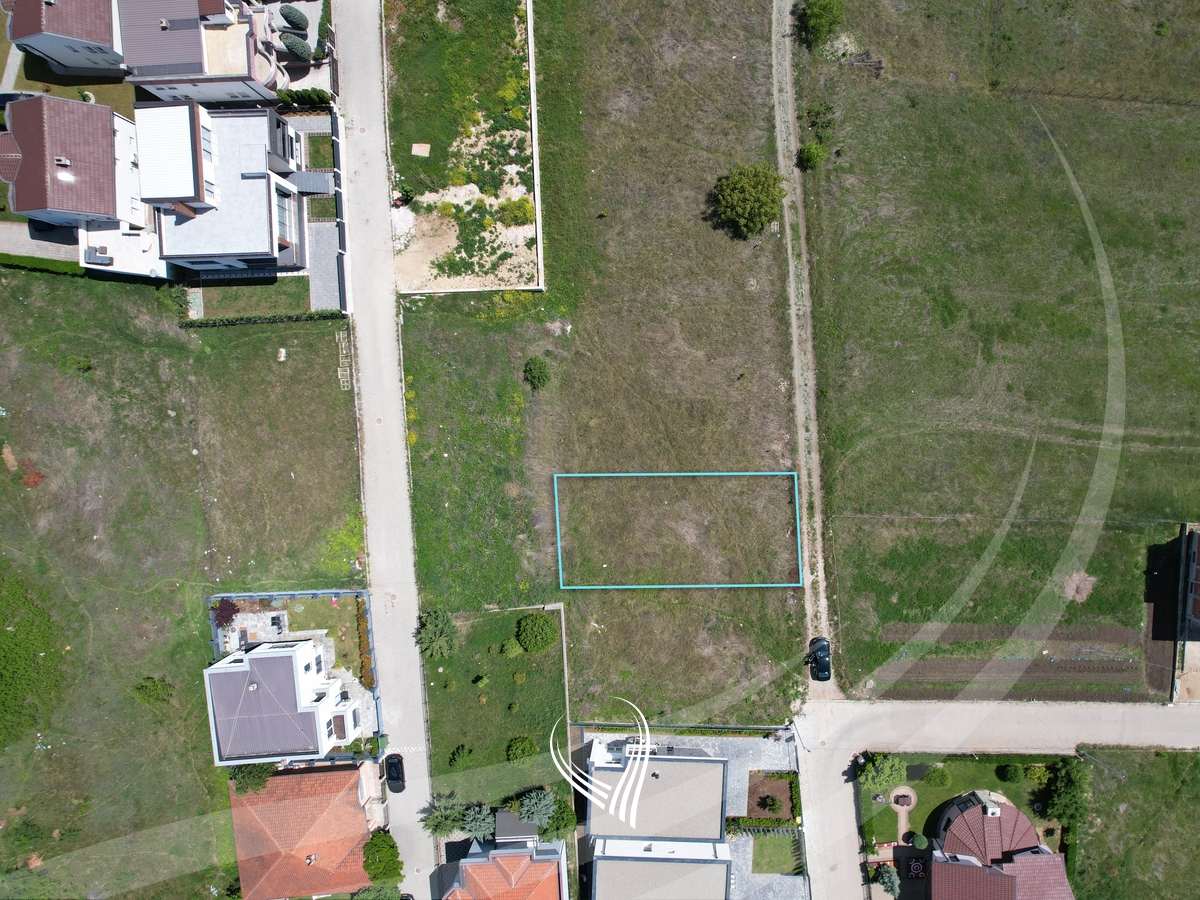3 acres of land for sale in Çagllavica1
