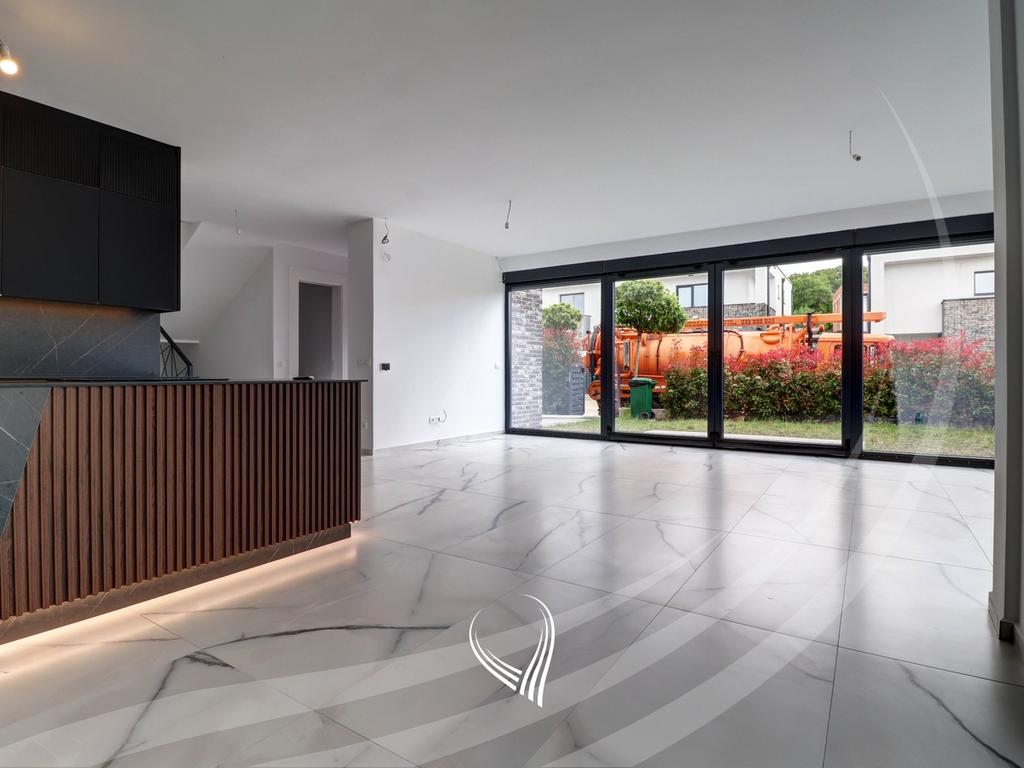 4-bedroom house for sale in the Arbëria-Dragodan neighborhood – Luxury Homes2
