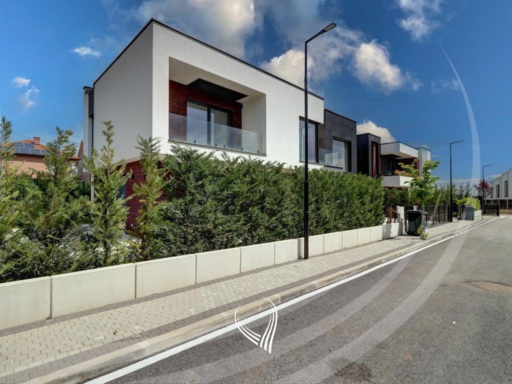 4 bedroom house for rent in the Elite Homes neighborhood24