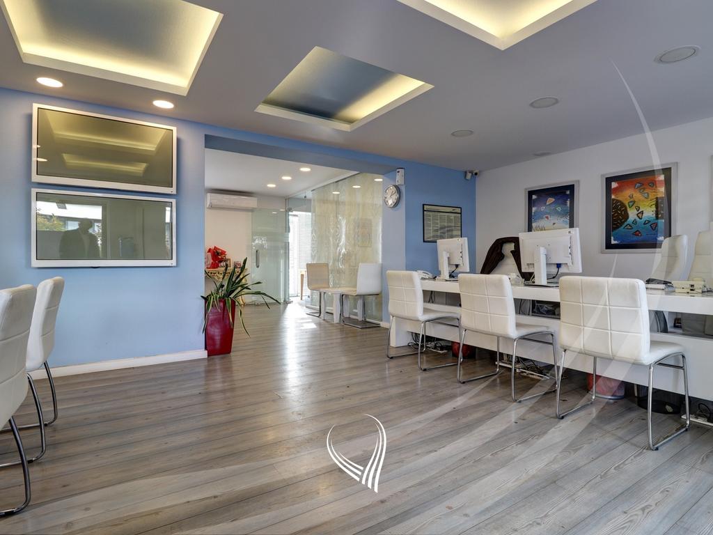 Lokal 90m2 me qira në Qendër1