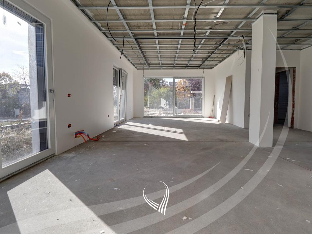 Shtëpia me 4 dhoma gjumi në shitje në lagjen Çagllavicë4